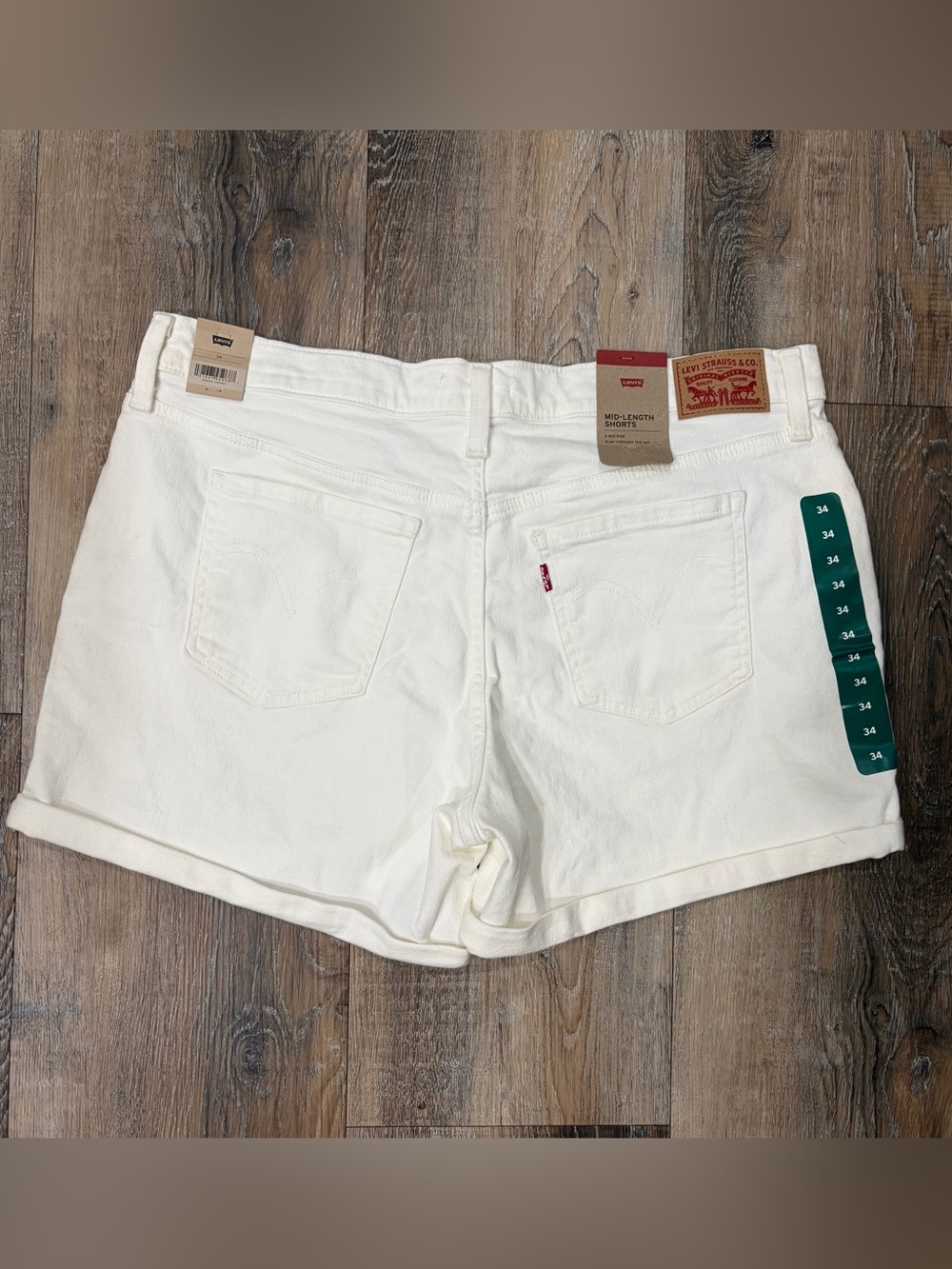 Levi's White Mid-Rise Women's Denim Shorts, Size 34, NWT - Picture 1 of 6